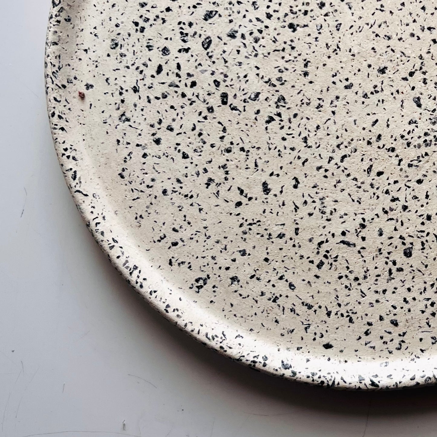 Base redonda "Solace" 27cm de diámetro