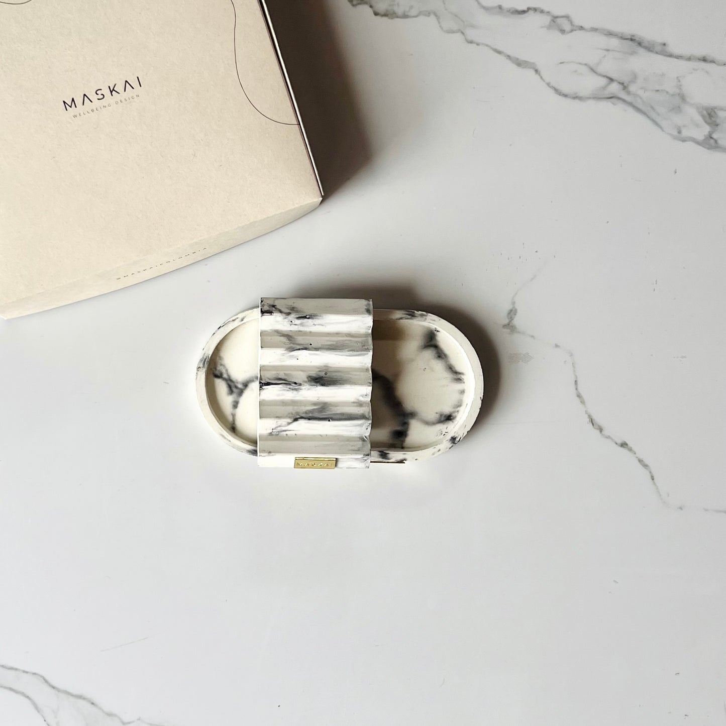 Minimal Gift box