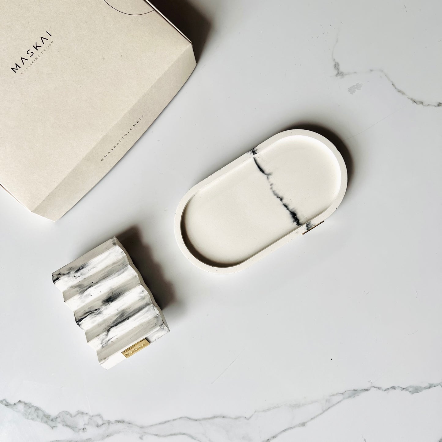 Minimal Gift box